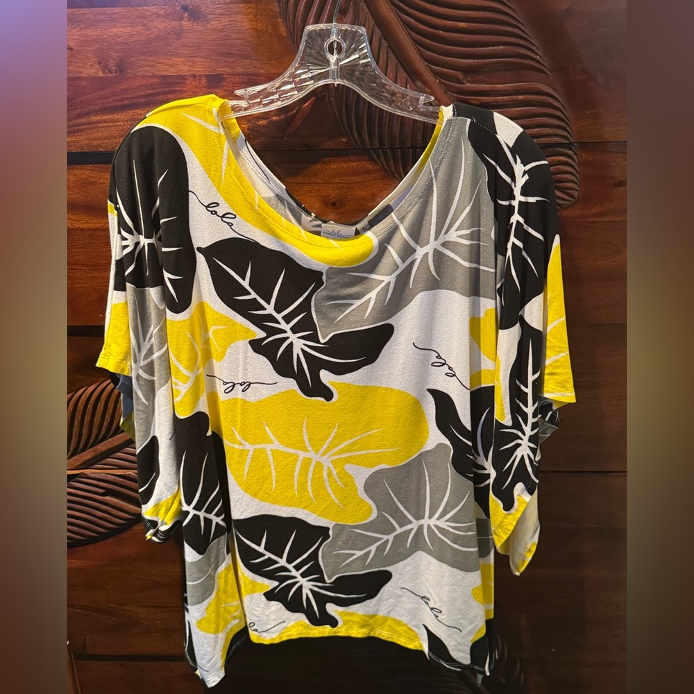 PRE-LOVED Simply Sisters Monstera Leaf Print Women's Top - Yellow, Black, Gray